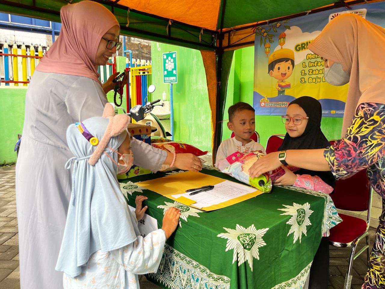 Amil Zakat Cilik ABABE Bebekan, Menumbuhkan Empati Anak Sejak Dini